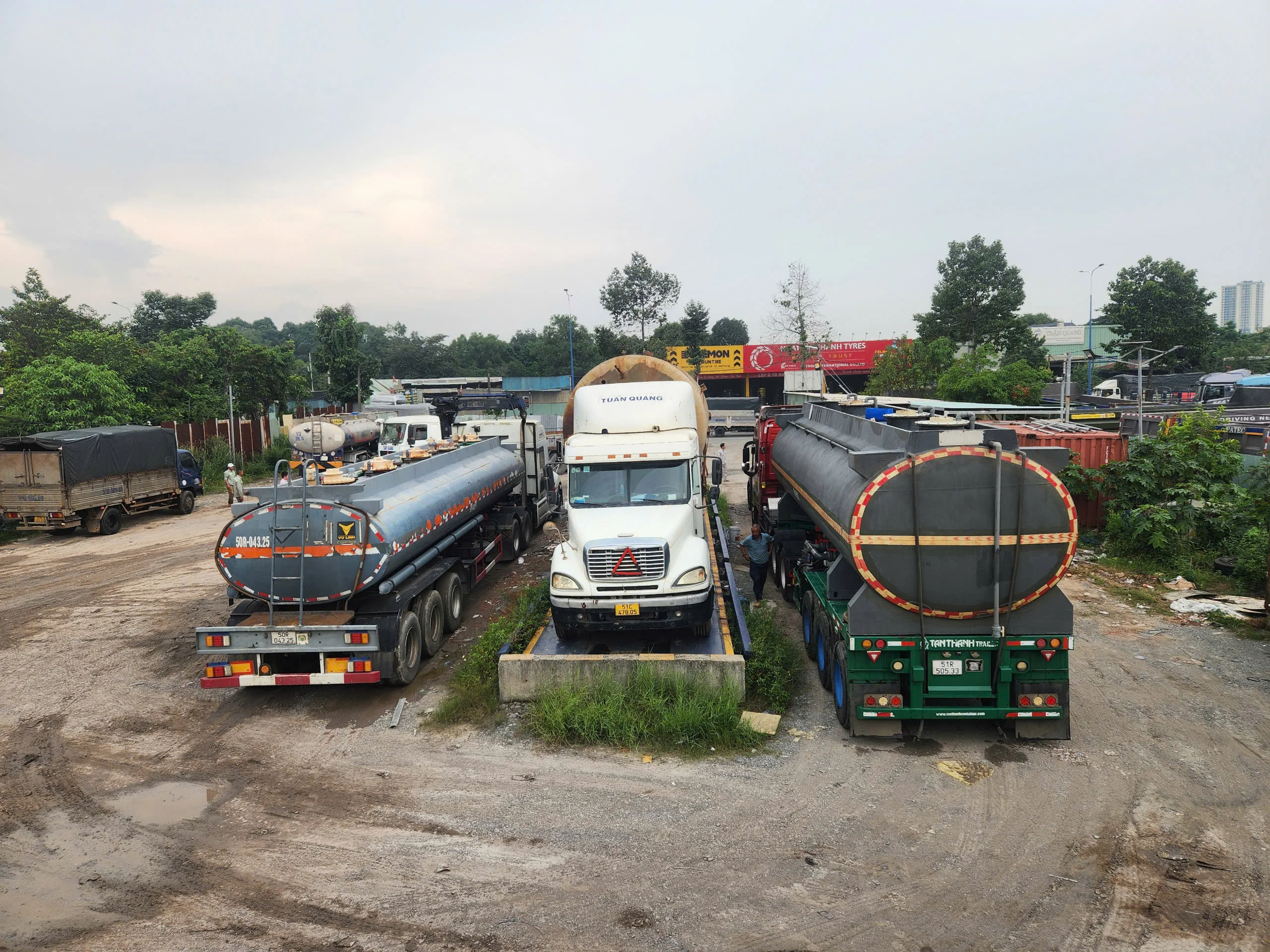 Xe bồn vận chuyển NaOH 50%